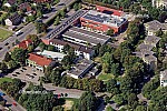Grundschule und Mehrzweckhalle in Neuried im Bundesland Bayern